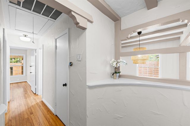 311 N Tennant Street, Dallas, TX 75208