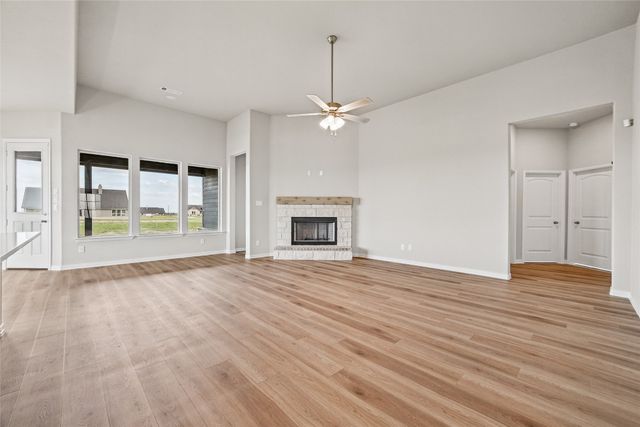 180 Aurora Avenue, Valley View, TX 76272