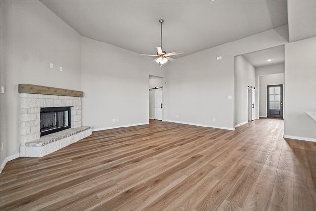 180 Aurora Avenue, Valley View, TX 76272