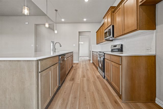 180 Aurora Avenue, Valley View, TX 76272