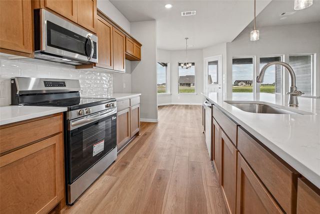 180 Aurora Avenue, Valley View, TX 76272