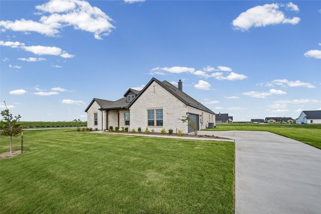 180 Aurora Avenue, Valley View, TX 76272