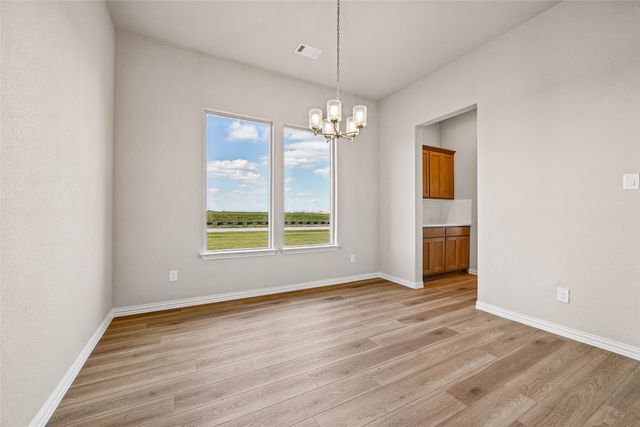180 Aurora Avenue, Valley View, TX 76272