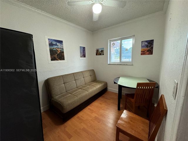 2955 NW 102nd St, Miami, FL 33147