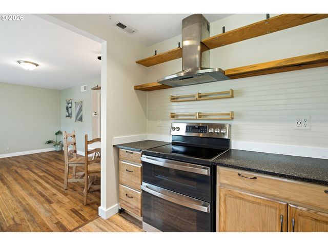 7214 Ne 9TH Ave, Portland, OR 97211