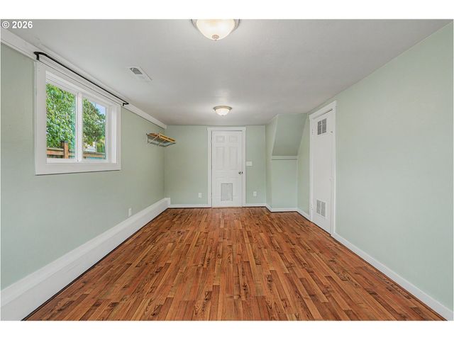 7214 Ne 9TH Ave, Portland, OR 97211