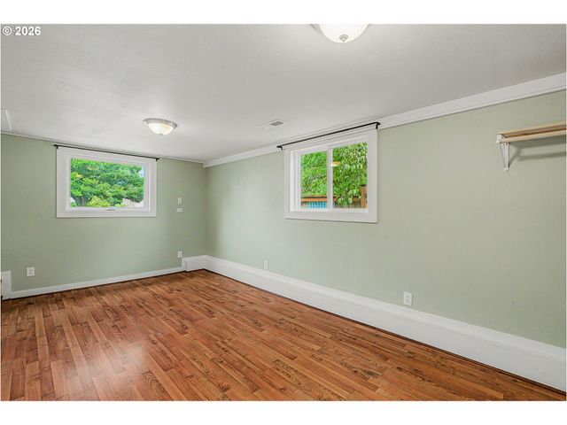 7214 Ne 9TH Ave, Portland, OR 97211