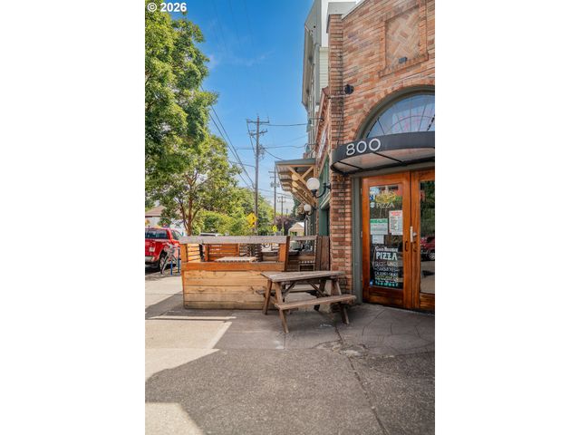 7214 Ne 9TH Ave, Portland, OR 97211
