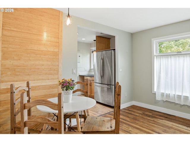 7214 Ne 9TH Ave, Portland, OR 97211