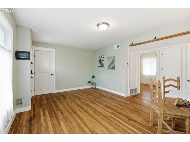 7214 Ne 9TH Ave, Portland, OR 97211