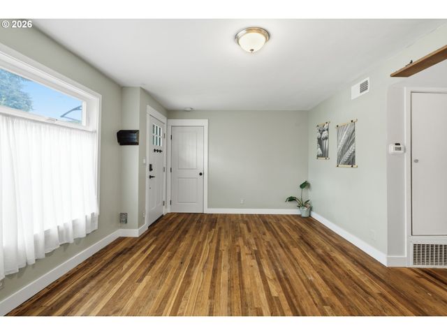 7214 Ne 9TH Ave, Portland, OR 97211