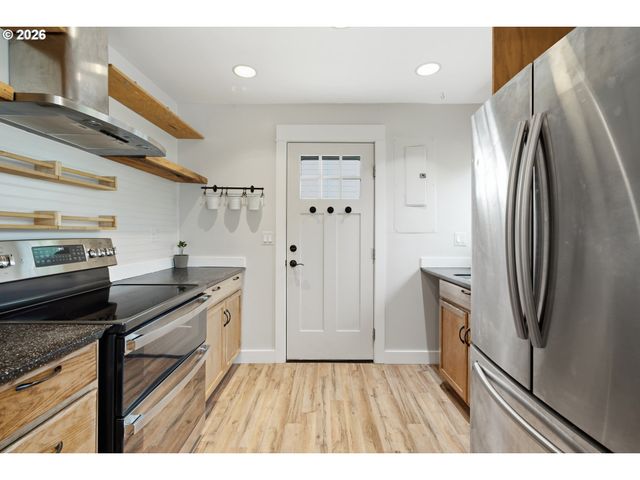 7214 Ne 9TH Ave, Portland, OR 97211