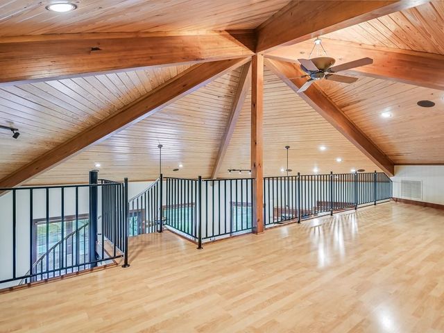 1584 County Road 226 RD, Giddings, TX 78942