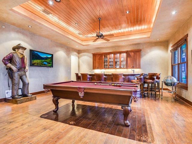 1584 County Road 226 RD, Giddings, TX 78942