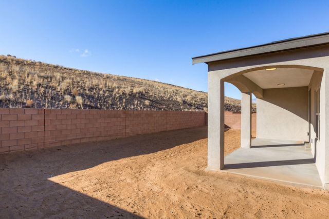 4869 Guadalupe Peak Street SW, Los Lunas, NM 87031