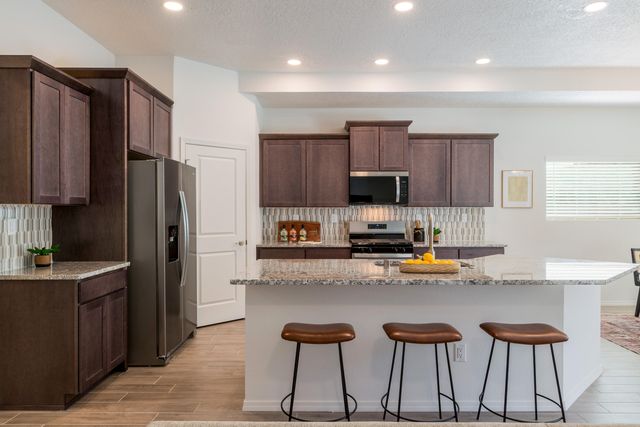 4869 Guadalupe Peak Street SW, Los Lunas, NM 87031