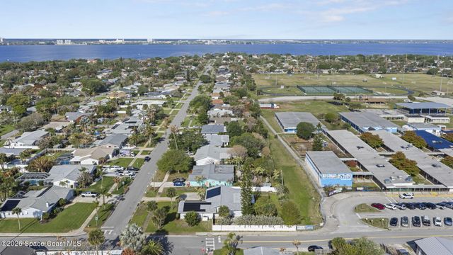 310 Franklyn Avenue, Indialantic, FL 32903