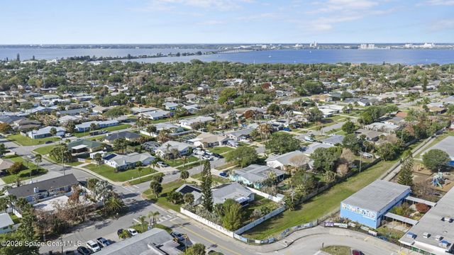 310 Franklyn Avenue, Indialantic, FL 32903