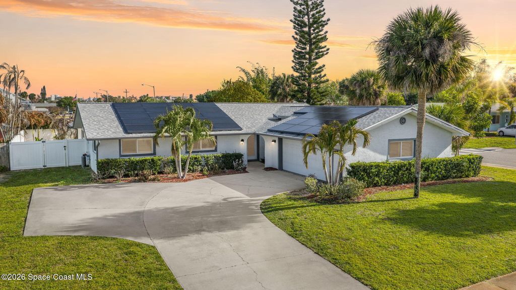 310 Franklyn Avenue, Indialantic, FL 32903