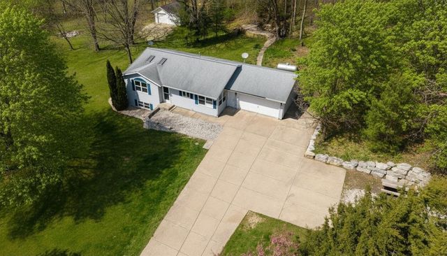 15208 Carroll Road, Brodhead, WI 53520