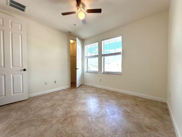 960 MILLBRAE Court 4, West Palm Beach, FL 33401
