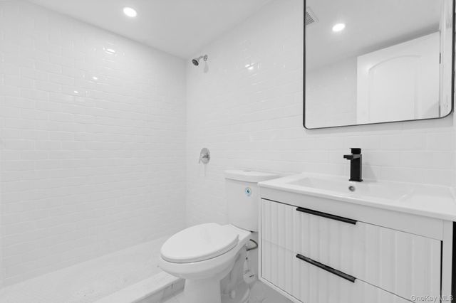 19311 120th Avenue, Saint Albans, NY 11412