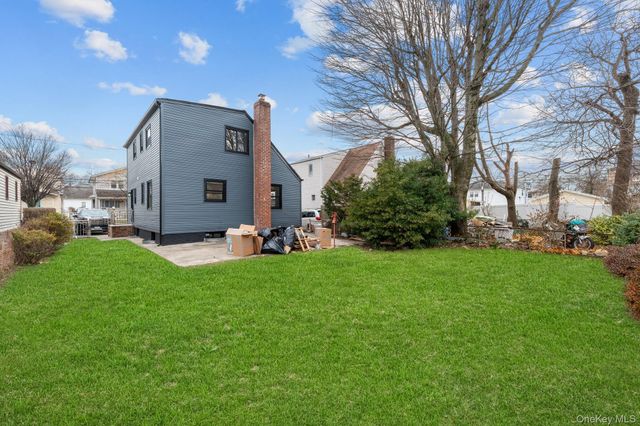 19311 120th Avenue, Saint Albans, NY 11412