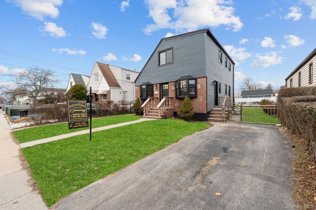 19311 120th Avenue, Saint Albans, NY 11412