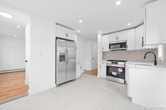 19311 120th Avenue, Saint Albans, NY 11412