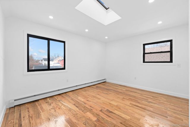 19311 120th Avenue, Saint Albans, NY 11412