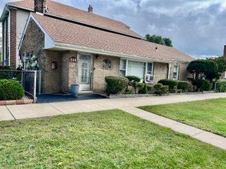 534 Penrhyn Place, East Chicago, IN 46312
