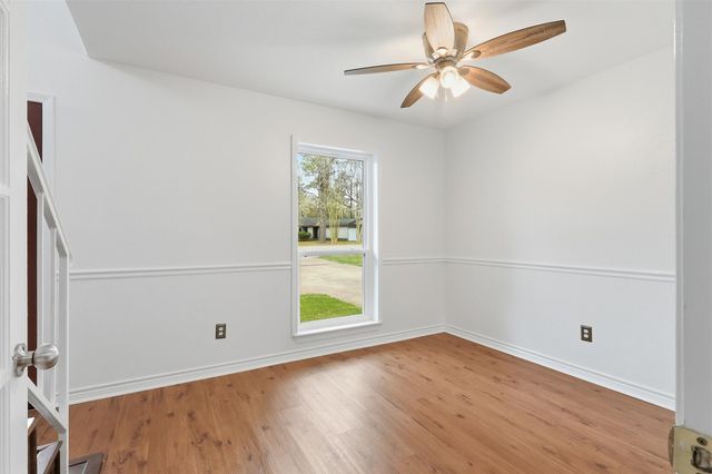 10 E Broken Oak Court, Spring, TX 77381