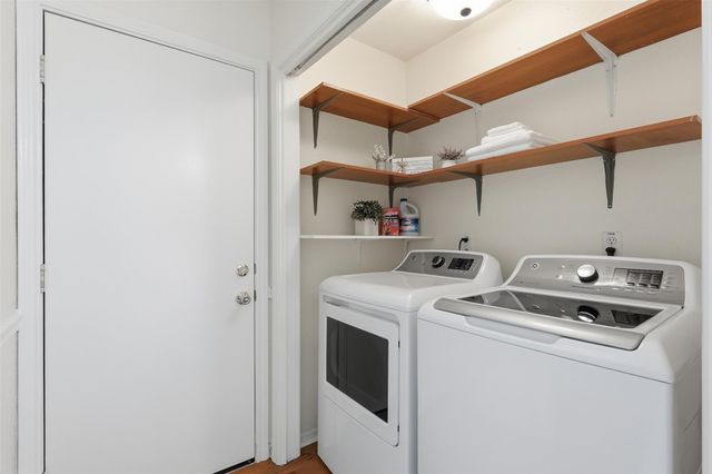 10 E Broken Oak Court, Spring, TX 77381