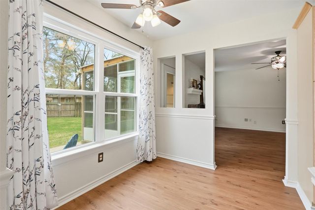 10 E Broken Oak Court, Spring, TX 77381