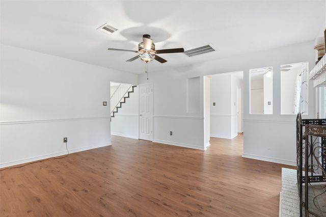 10 E Broken Oak Court, Spring, TX 77381