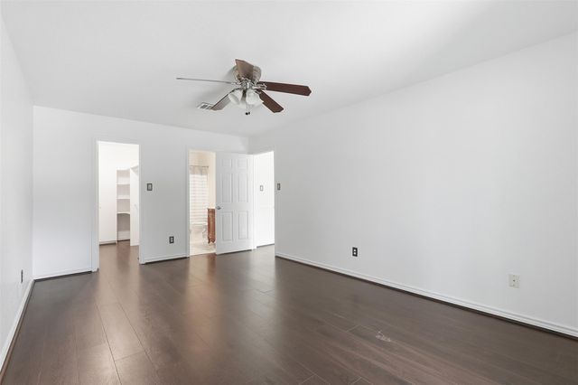 10 E Broken Oak Court, Spring, TX 77381