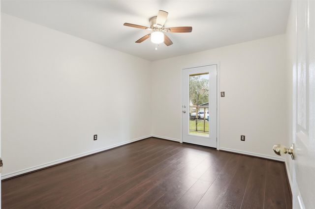 10 E Broken Oak Court, Spring, TX 77381