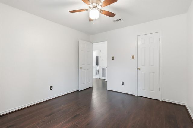 10 E Broken Oak Court, Spring, TX 77381