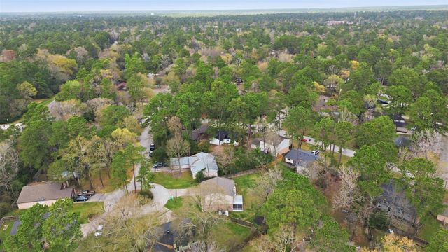 10 E Broken Oak Court, Spring, TX 77381