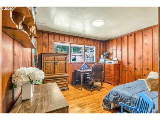 1883 Se ROSEBRIER Ct, Milwaukie, OR 97267