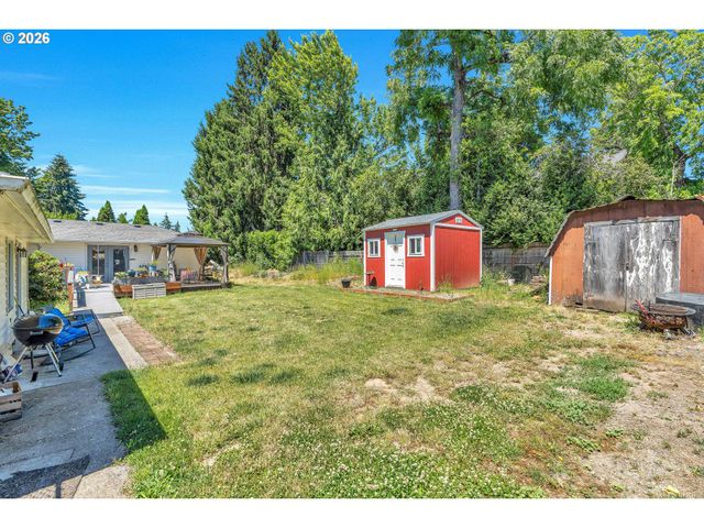 1883 Se ROSEBRIER Ct, Milwaukie, OR 97267