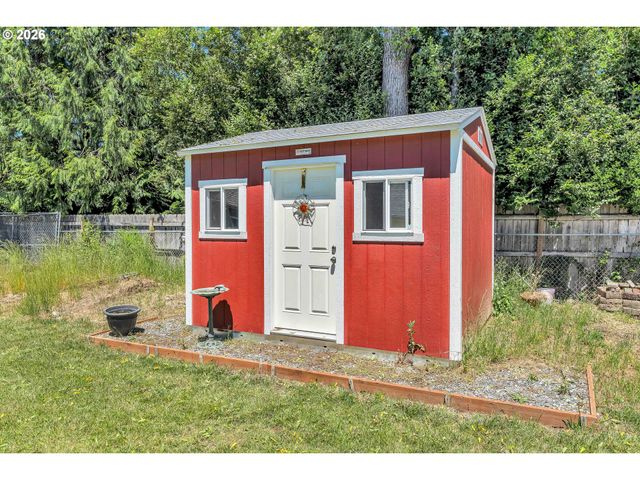 1883 Se ROSEBRIER Ct, Milwaukie, OR 97267
