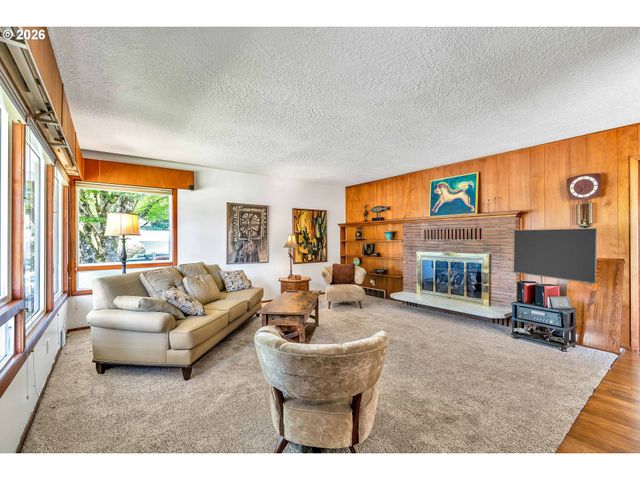 1883 Se ROSEBRIER Ct, Milwaukie, OR 97267