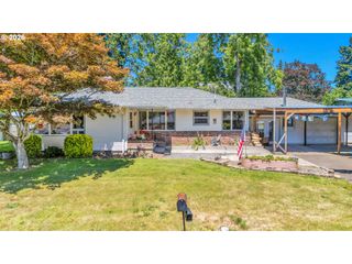 1883 Se ROSEBRIER Ct, Milwaukie, OR 97267