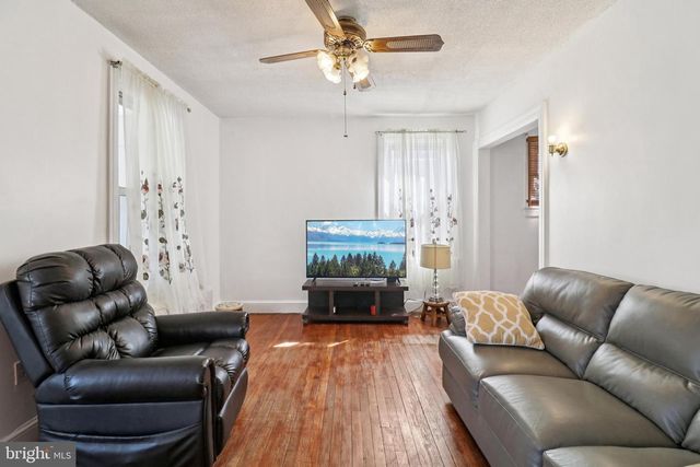 3149 NEWTON ST NE, Washington, DC 20018