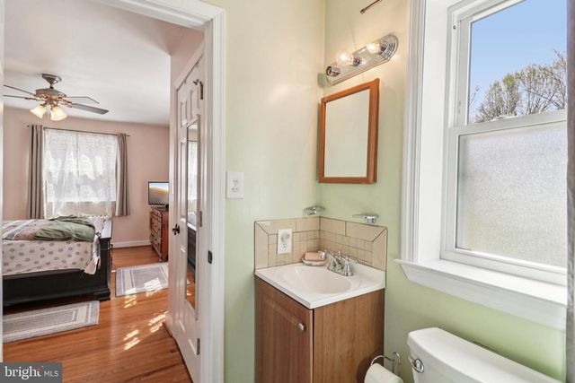 3149 NEWTON ST NE, Washington, DC 20018