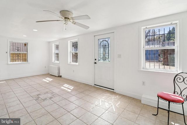 3149 NEWTON ST NE, Washington, DC 20018