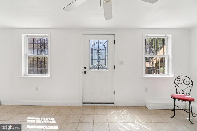 3149 NEWTON ST NE, Washington, DC 20018