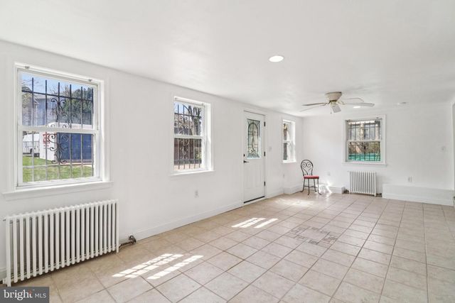 3149 NEWTON ST NE, Washington, DC 20018