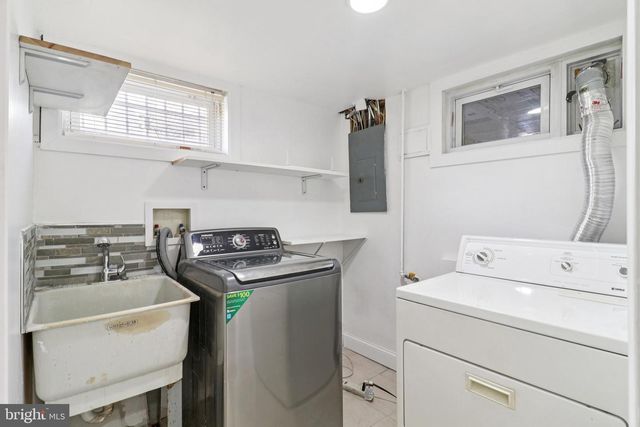 3149 NEWTON ST NE, Washington, DC 20018